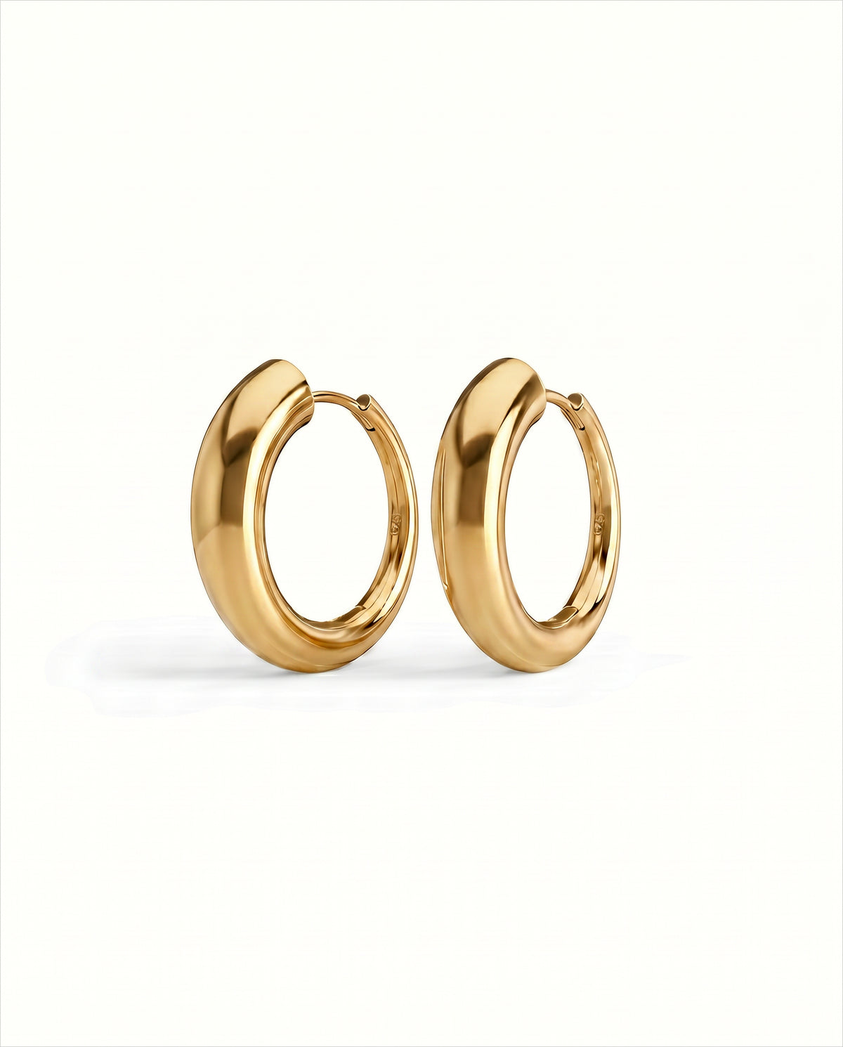 Nia Large Hoops | Gold Vermeil