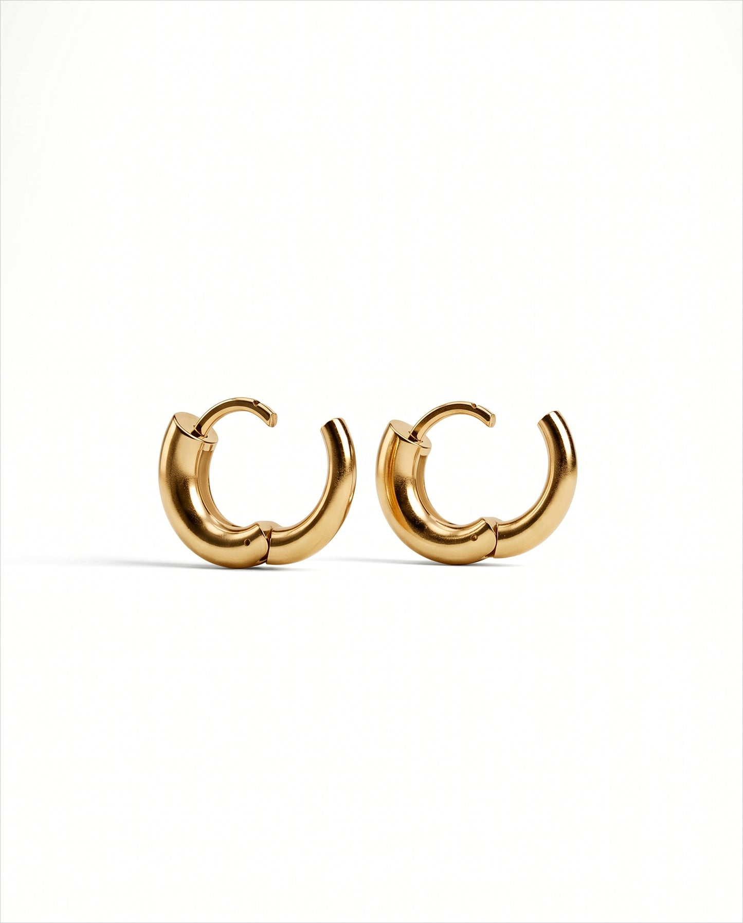 Nia Small Hoops | Gold Vermeil